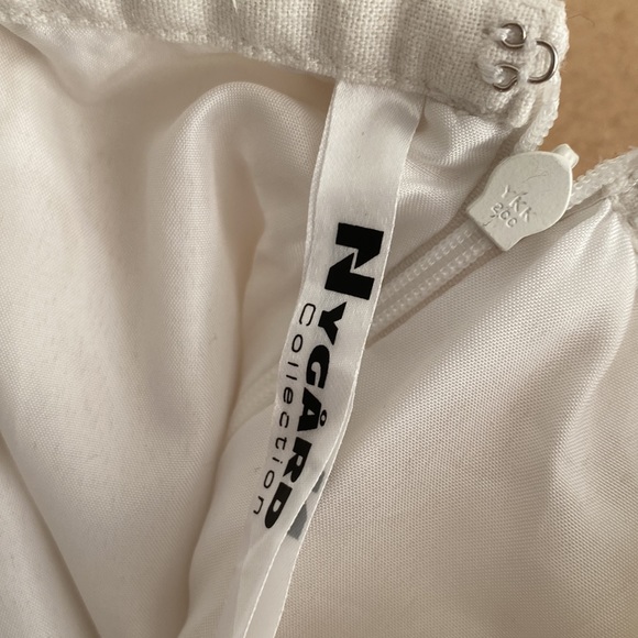 Nygard White/Cream Embroidered Skirt. Size 16 - Picture 12 of 14
